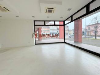 Attività commerciale-in-vendita-Montebelluna