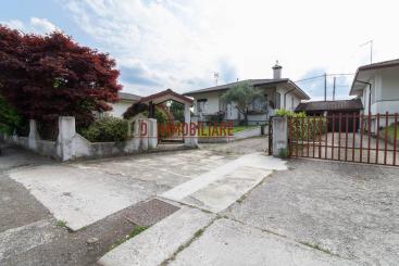 Casa singola-in-vendita-Crocetta del Montello